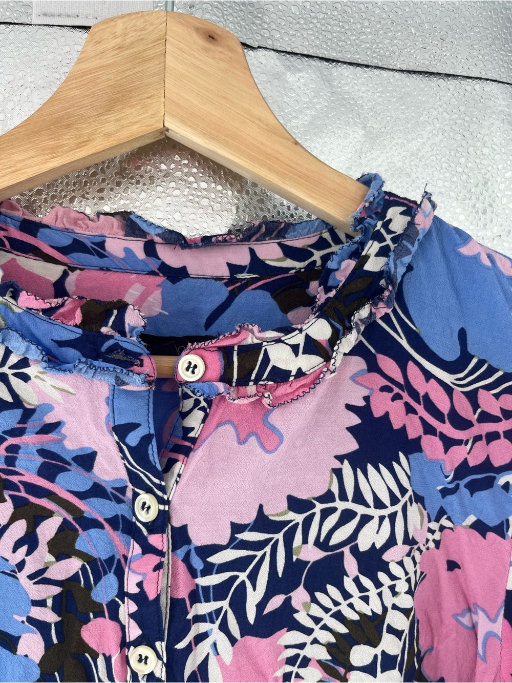 Talbots Cascading Blooms Floral Smocked Cuff Long Sleeve Blouse 100%Viscose Sz S - Picture 6 of 14